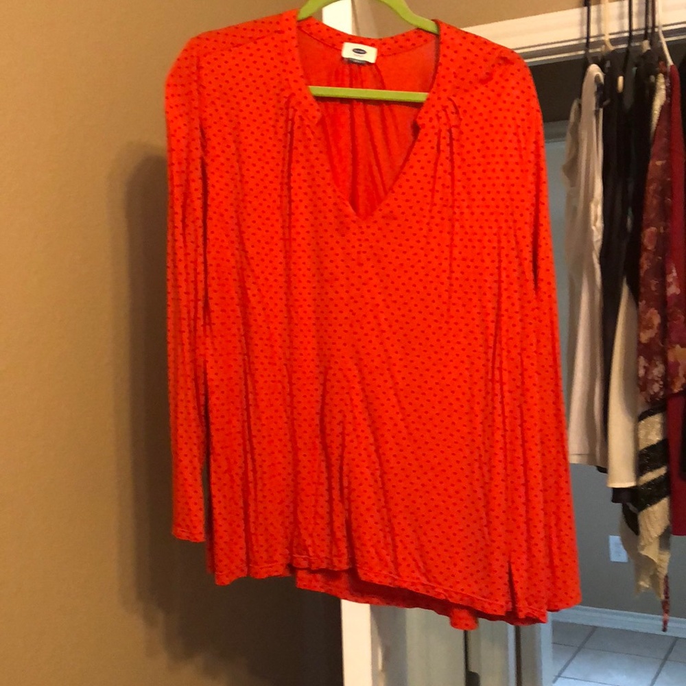 Stretchy v-neck blouse